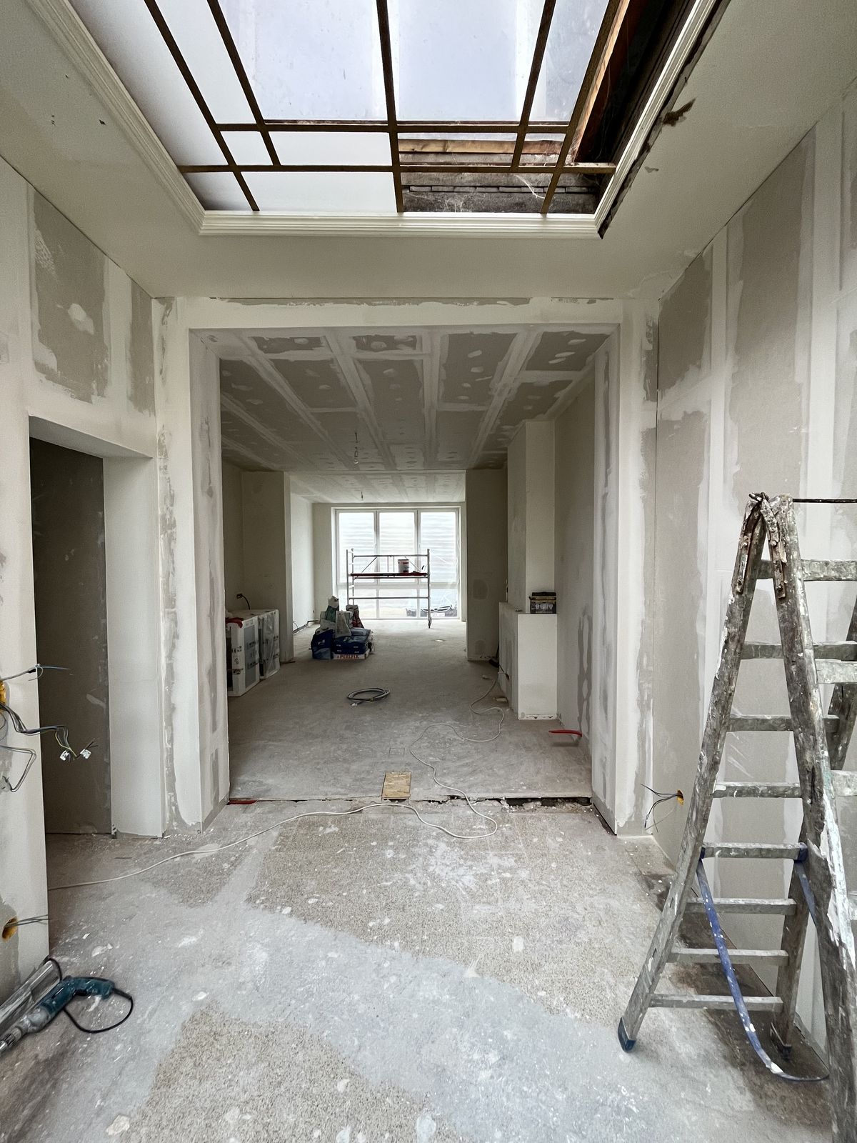 Aplicação e preparação de paredes e tetos em gesso cartonado